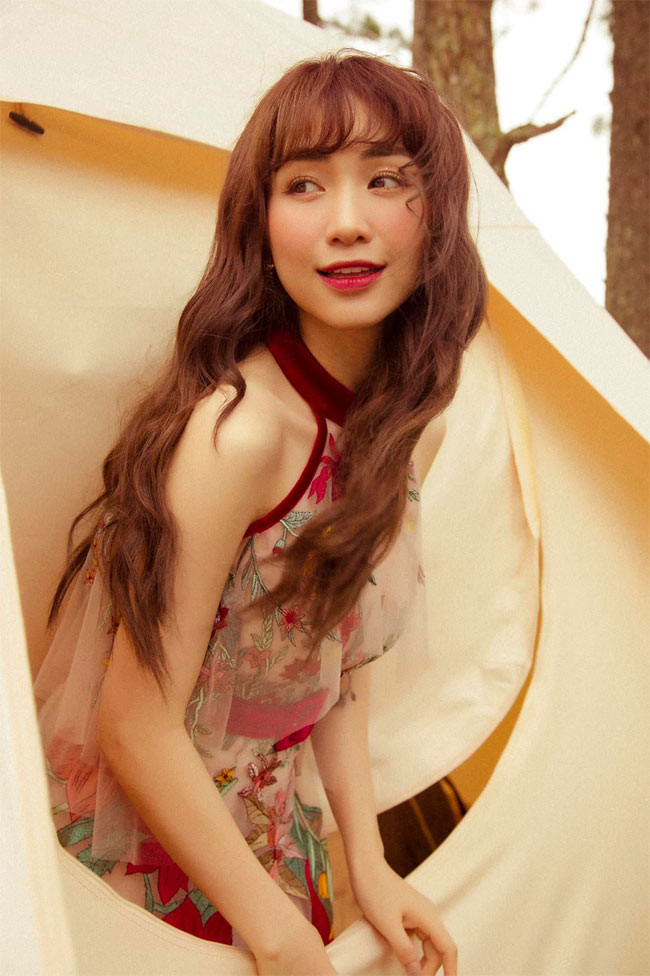 Hình ảnh "bà mẹ một con" Hòa Minzy ngày càng quyến rũ và nữ tính hơn trong mắt người hâm mộ.