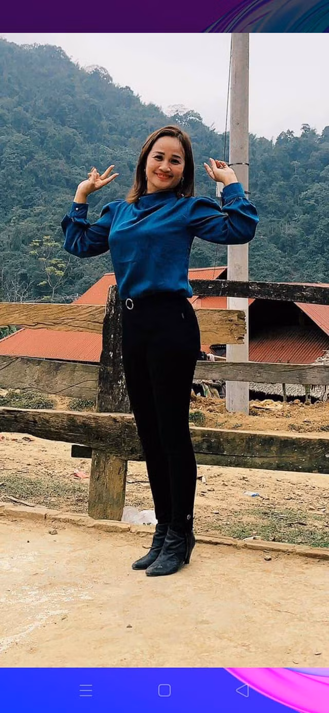 Lê Thị Dần từng than thở: "Cứ bảo vì sao mình cứ nghèo bền vững, hết COVID - 19 được mời đi diễn show thì bị mất giọng hàng tháng trời, bỏ rơi mất mấy show diễn, tiếc ơi là tiếc. Giờ hết khản tiếng thì chả ai mời, có con bạn nó bảo, tại sao không nhận show đi diễn mà kiếm tiền, mi từ chối tao tiếc lắm, vậy mi đi diễn hộ tao đi, kiếm được đồng tiền của người ta có đơn giản đâu, phải đau đầu để lo kịch bản, hát không được chuyên nghiệp nhưng giọng hát cũng phải thánh thót một chút, chứ giọng nó khàn như vịt đực như thế, thì ai thèm nghe, đúng là đời là bể khổ, qua được khổ là qua đời".