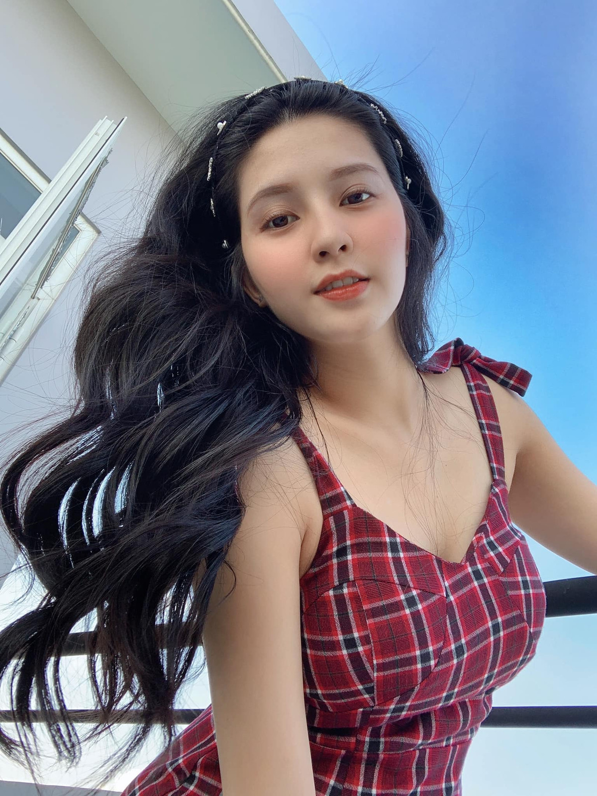 Về phía Jack, nam ca sĩ hiện vẫn chưa lên tiếng sau khi bị tố lăng nhăng với nhiều cô gái và có con với bạn diễn Thiên An.