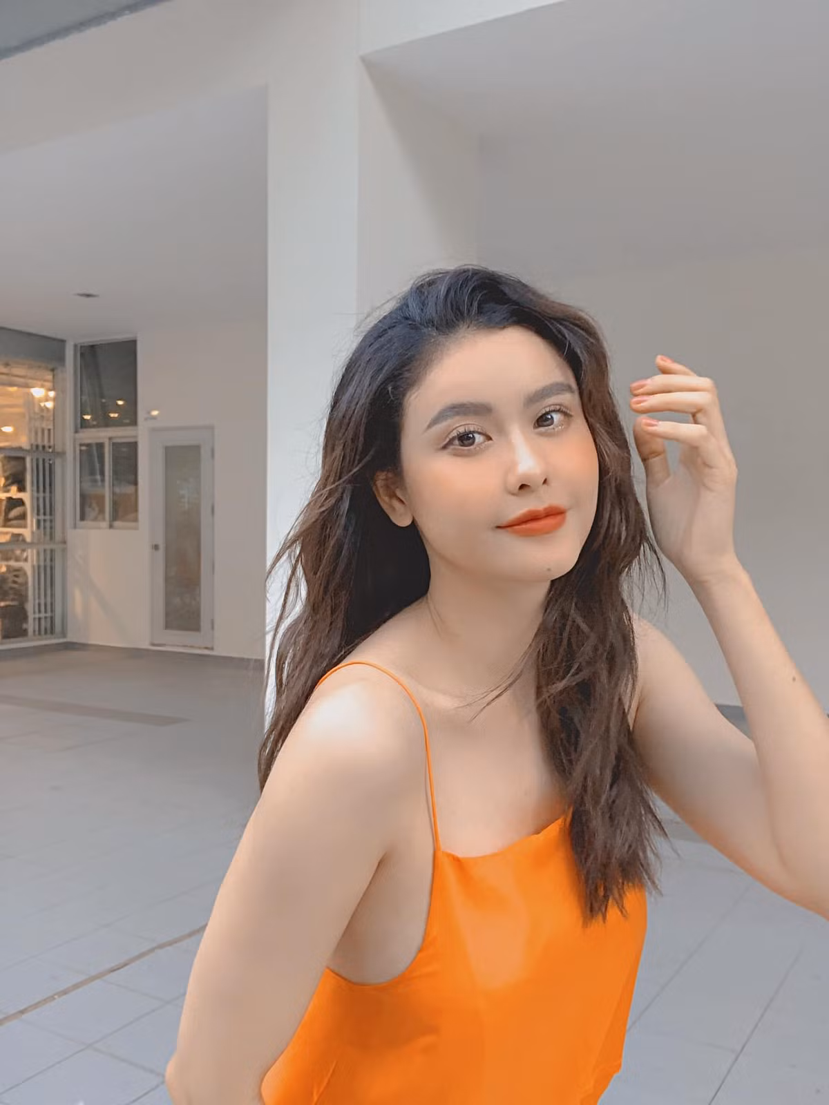 Hậu chia tay Tim, nữ ca sĩ khá kín tiếng trong chuyện tình cảm. Trương Quỳnh Anh vừa phải trải qua ca phẫu thuật bệnh tuyến giáp nhưng vẫn giữ tinh thần tươi tắn.