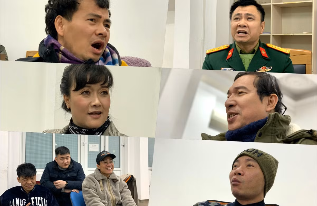 Trên trang cá nhân của mình, dàn nghệ sĩ tham gia chương trình năm nay cũng liên tục đăng ảnh hậu trường tập luyện Táo quân 2021 với không khí hăng say và tràn ngập tiếng cười bất chấp cái lạnh căm căm của Hà Nội.