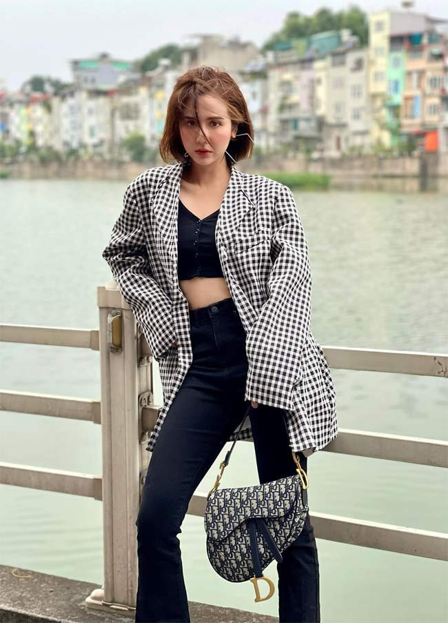 Do style cua ba co con gai xinh dep trong “Thuong ngay nang ve“