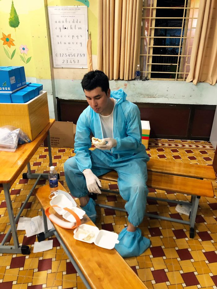 Hoàng Phi Kha mong muốn góp một chút công sức nhỏ bé của mình để giúp nhà nước chống dịch tốt hơn.