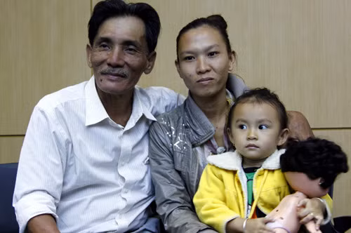 Doi trang hoa va hanh phuc muon cua nghe si Thuong Tin-Hinh-6