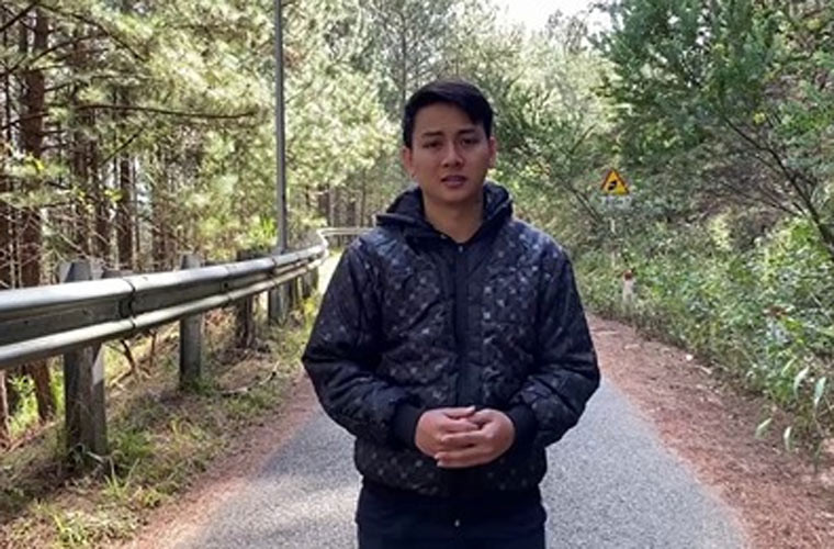 "Hoài Lâm suy nghĩ tiêu cực, sợ giao tiếp với mọi người. Cậu ấy sợ cả sự nổi tiếng, đám đông và sợ đứng trên sân khấu, nghe tiếng hò reo", quản lý của Hoài Lâm chia sẻ với Zing. (Ảnh: FBNV)