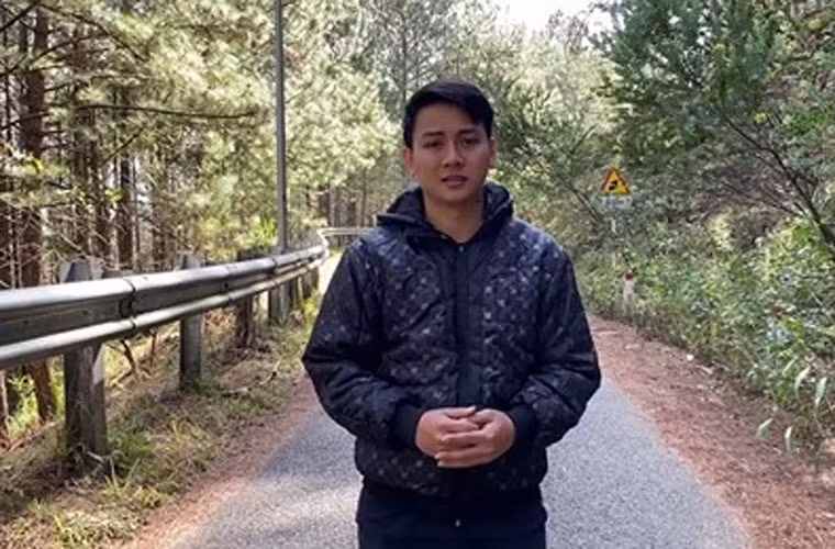 "Hoài Lâm suy nghĩ tiêu cực, sợ giao tiếp với mọi người. Cậu ấy sợ cả sự nổi tiếng, đám đông và sợ đứng trên sân khấu, nghe tiếng hò reo", quản lý của Hoài Lâm chia sẻ với Zing. (Ảnh: FBNV)