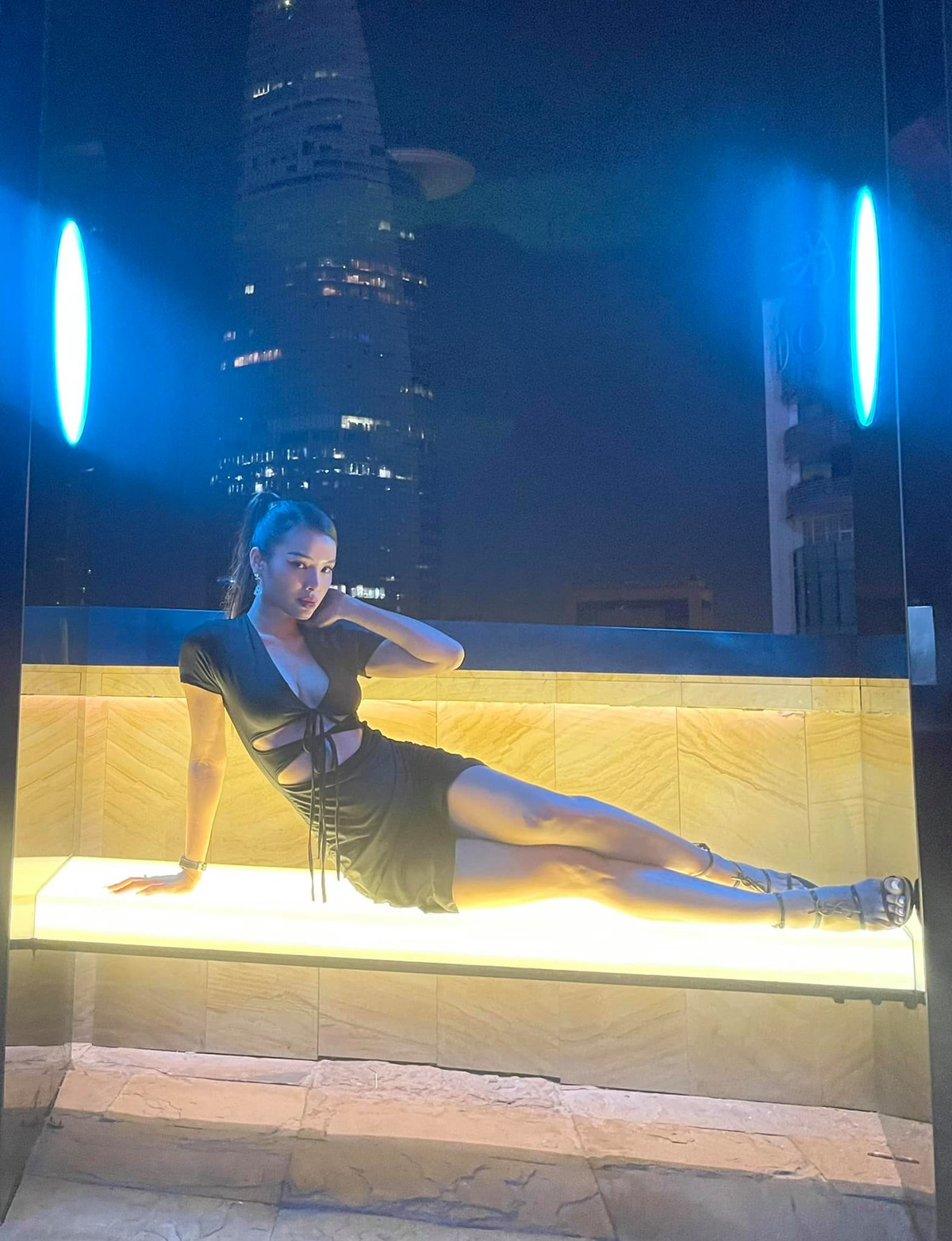 Phương Trinh Jolie sở hữu body hoàn hảo với vòng 3 gần 1m.