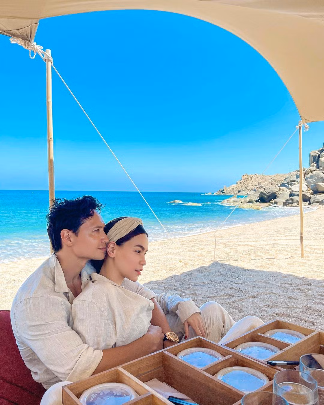  Hà Hồ - Kim Lý ngày càng yêu nhau say đắm.