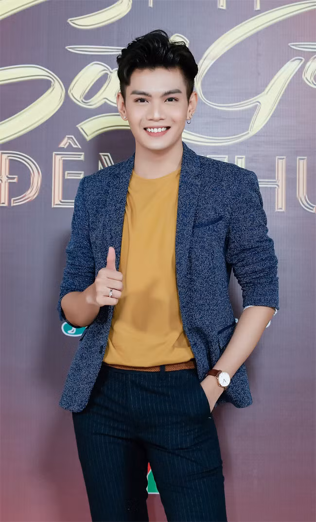 Hình ảnh Đào Bá Lộc lúc còn để tóc ngắn.