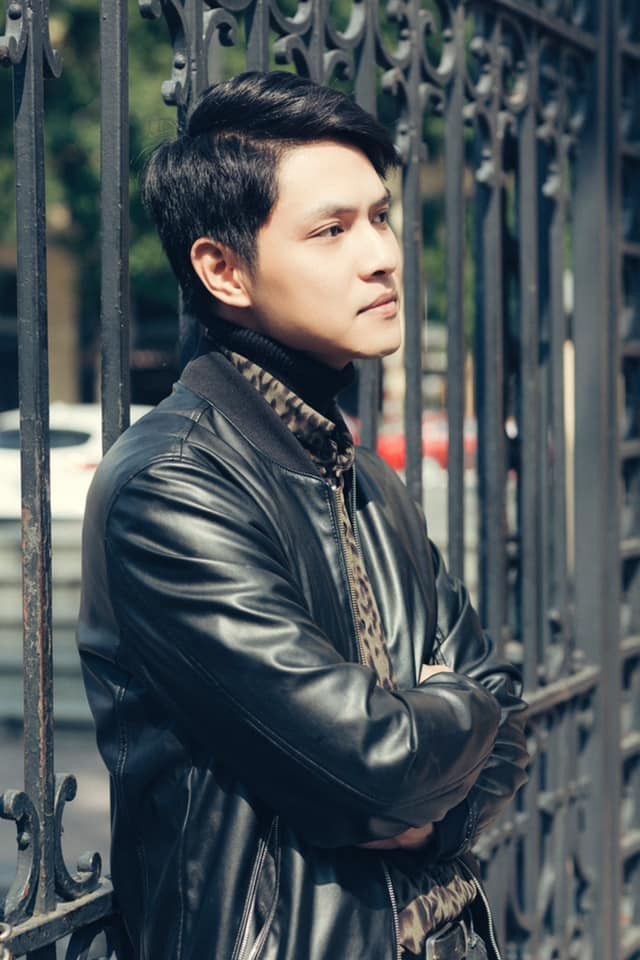 Ngoài đời, nam diễn viên khá kín tiếng về đời tư.