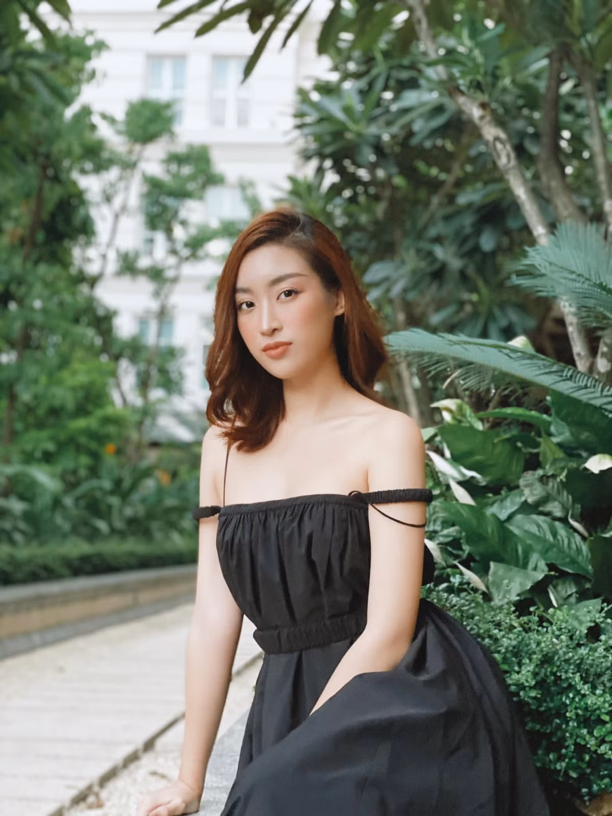 Nhan sắc của Hoa hậu Việt Nam 2016 cũng ngày càng trưởng thành, mặn mà hơn ở tuổi 25.