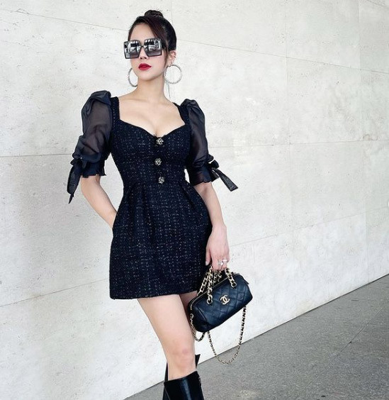 Ba vòng của nữ MC sinh năm 1989 vẫn đẹp và hút mắt như lúc cô chưa chồng.