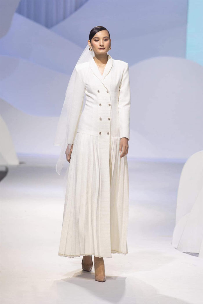 Cuối năm 2018, người mẫu Lê Thuý tuyên bố giải nghệ. Cô chỉ xuất hiện trong một số show diễn của bạn bè và các nhà thiết kế thân thiết. (Ảnh: FBNV)