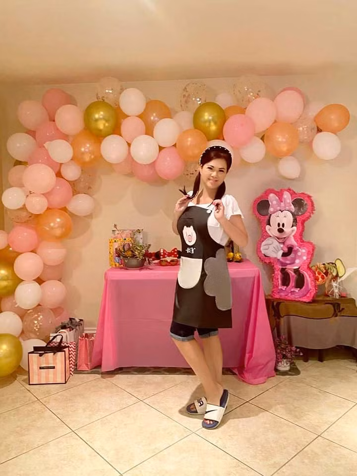 Outfit dễ thương ở nhà của Bé Heo (tên thân mật của Phương Loan).