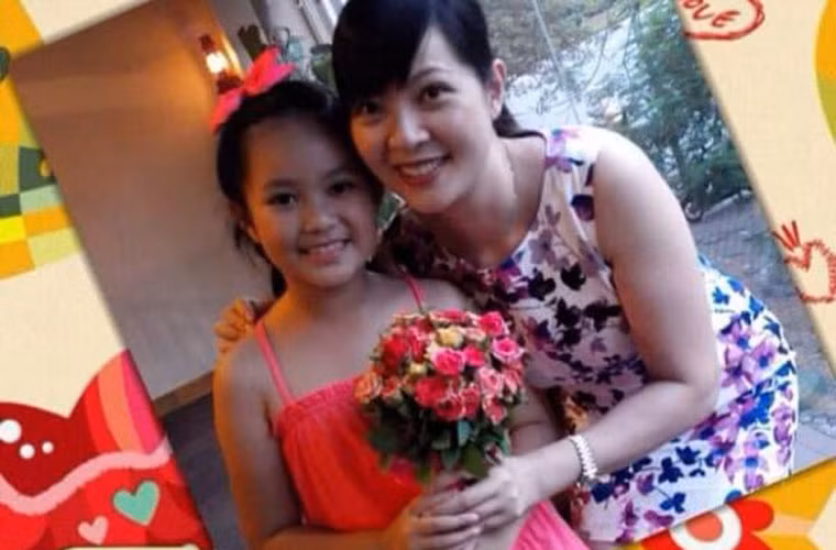 Sau đó, người đẹp xứ Tuyên rút khỏi showbiz và tập trung chăm sóc chồng con. Cô sống kín tiếng bên các con và chồng, một nhà kinh doanh bất động sản. (Ảnh: Công lý &amp; Xã hội)