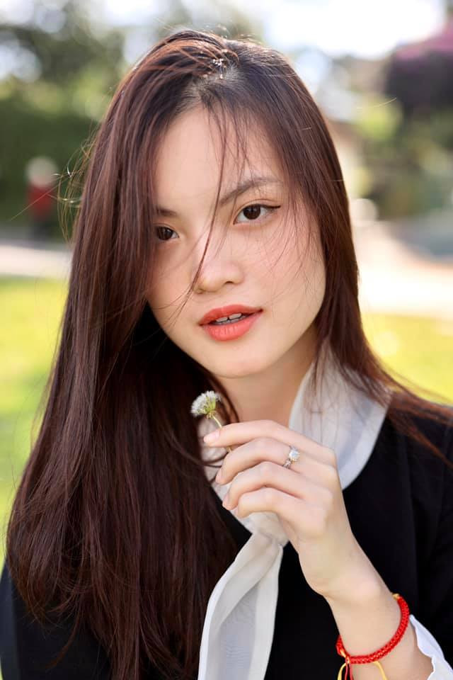 Nam diễn viên "Dốc sương mù" từng có thời gian hẹn hò diễn viên Ngọc Lan và người mẫu Nguyễn Diana. Sau hai mối tình tan vỡ trong ồn ào, Minh Tài chọn cuộc sống đi về lẻ bóng trong nhiều năm trước khi quyết định công khai bạn gái mới trẻ trung, xinh đẹp và đa tài.