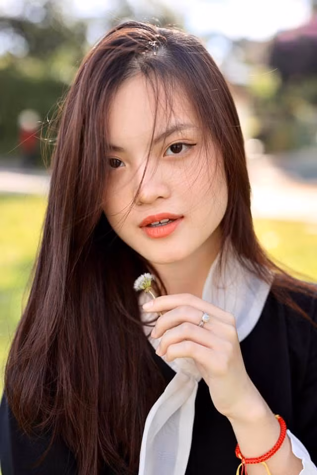 Nam diễn viên "Dốc sương mù" từng có thời gian hẹn hò diễn viên Ngọc Lan và người mẫu Nguyễn Diana. Sau hai mối tình tan vỡ trong ồn ào, Minh Tài chọn cuộc sống đi về lẻ bóng trong nhiều năm trước khi quyết định công khai bạn gái mới trẻ trung, xinh đẹp và đa tài.