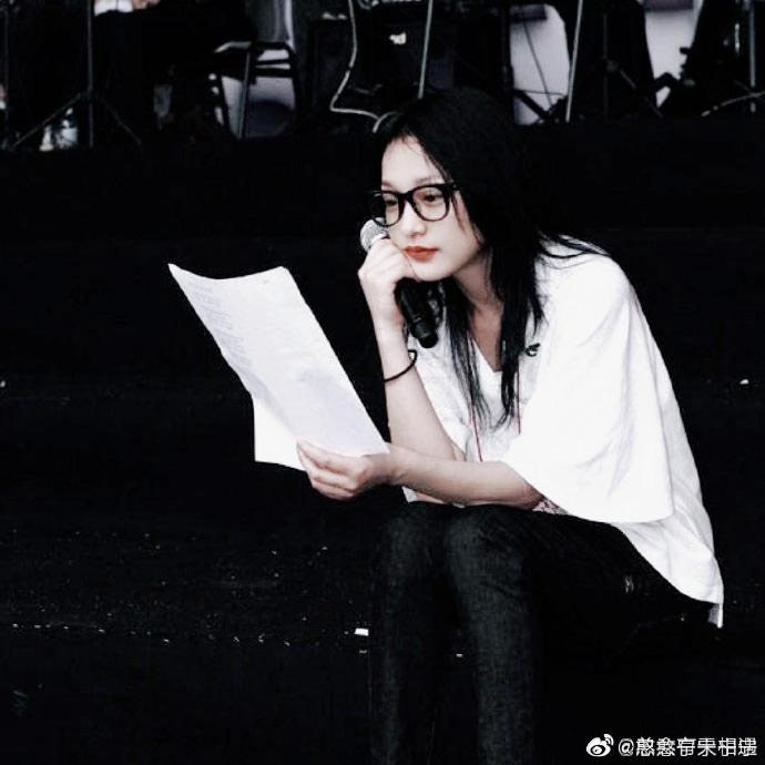 So sánh những bức ảnh từ lúc cô mới bước chân vào showbiz cho tới bây giờ mới thấy, thời gian đã bỏ quên diễn viên Châu Tấn. (Ảnh: weibo)