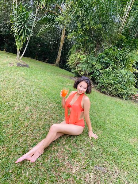 Sau bao nhiêu năm, hiện dù sắp bước sang tuổi 43 nhưng Thu Minh vẫn giữ được nét trẻ trung và xinh đẹp từ thời thiếu nữ.