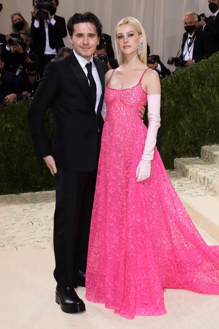 Do tai sac, gia the 3 con dau tuong lai nha Beck-Vic