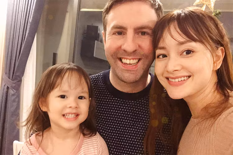 Cũng giống như Myla, Lina thường xuyên được bố mẹ cho đi du lịch nhiều nơi.