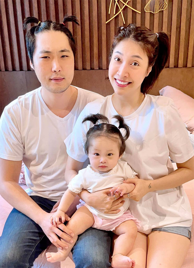 Con gái của Pha Lê cũng là một sao nhí được nhiều người quan tâm nhờ vẻ ngoài đáng yêu, lí lắc. Cô bé cũng là sợi dây tình cảm khiến mối quan hệ của vợ chồng Pha Lê ngày càng khăng khít hơn.