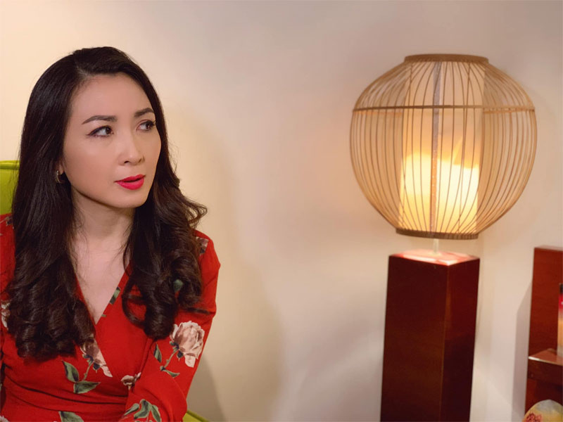 Cô vào vai cô của Hà Lan trong phim "Mắt Biếc", mẹ của Tuyết Anh trong "Tháng năm rực rỡ", bà Cúc trong "Gạo nếp gạo tẻ 2", bà Hai trong "Cậu vàng"...