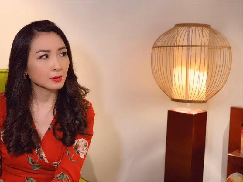 Cô vào vai cô của Hà Lan trong phim "Mắt Biếc", mẹ của Tuyết Anh trong "Tháng năm rực rỡ", bà Cúc trong "Gạo nếp gạo tẻ 2", bà Hai trong "Cậu vàng"...