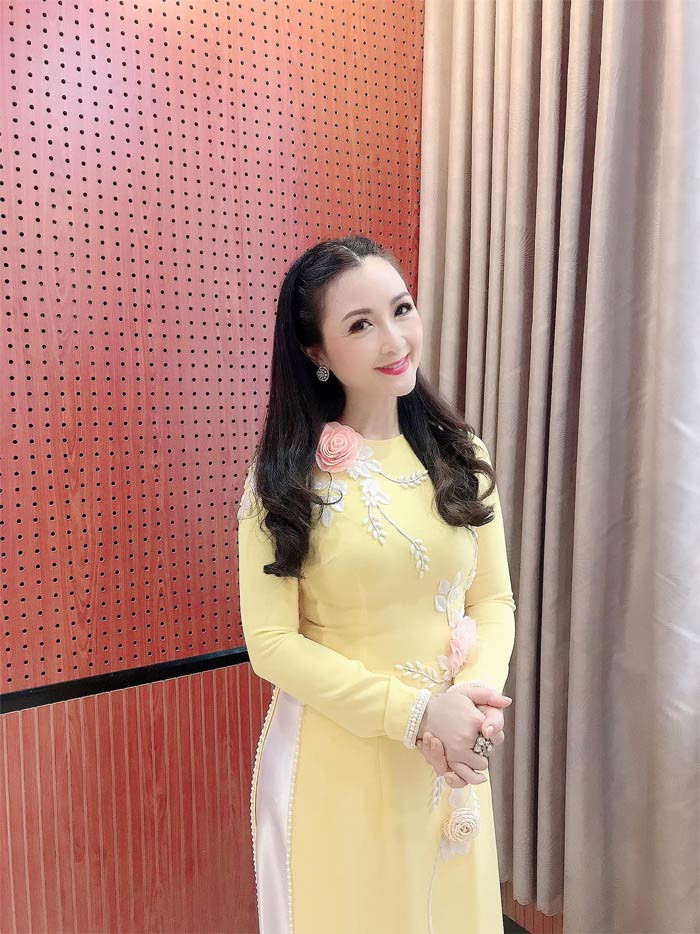 Khánh Huyền từng một lần đổ vỡ hôn nhân. Thời điểm đó cô bị trầm cảm một thời gian.