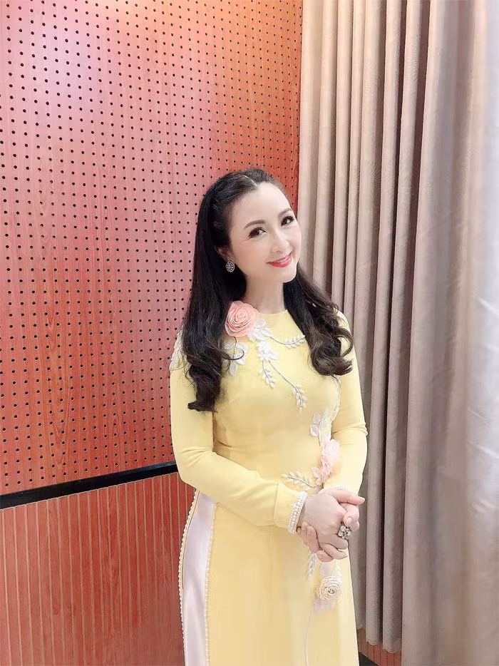 Khánh Huyền từng một lần đổ vỡ hôn nhân. Thời điểm đó cô bị trầm cảm một thời gian.