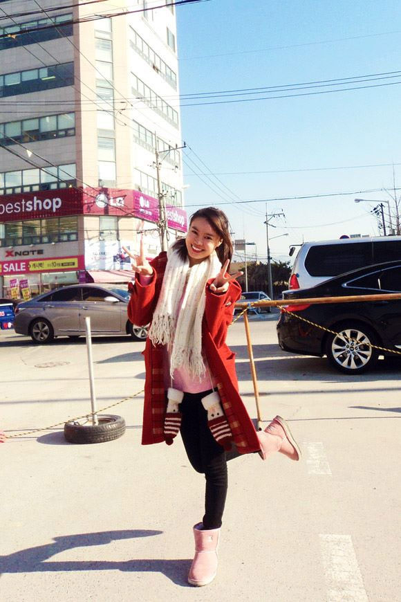 Không chỉ trên thảm đỏ, style ngày thường của nữ diễn viên sinh năm 1990 cũng không gây ấn tượng trong những năm đầu cô bước chân vào showbiz.