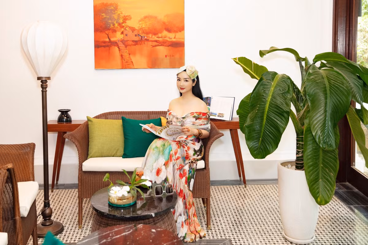 Cô thường xuyên chia sẻ không gian sống giàu sang nhiều người mơ ước lên trang cá nhân.