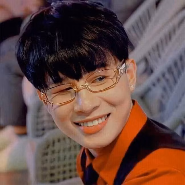  Jack có lượng fan khủng và MV nào của anh cũng nhanh chóng cán mốc 100 triệu view.