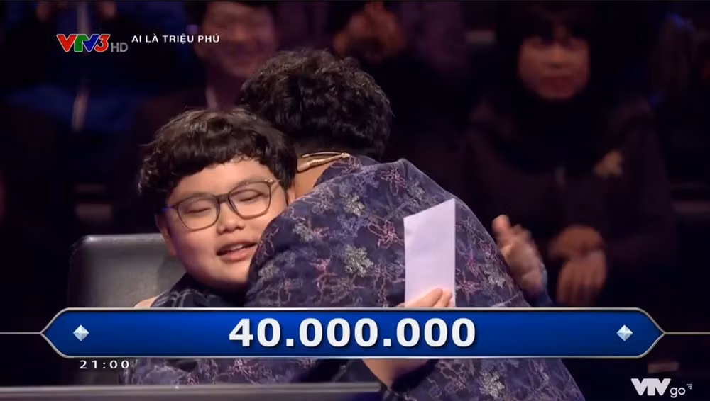 Ve dang yeu con trai giup Xuan Bac rinh 40 trieu “Ai la trieu phu“-Hinh-3