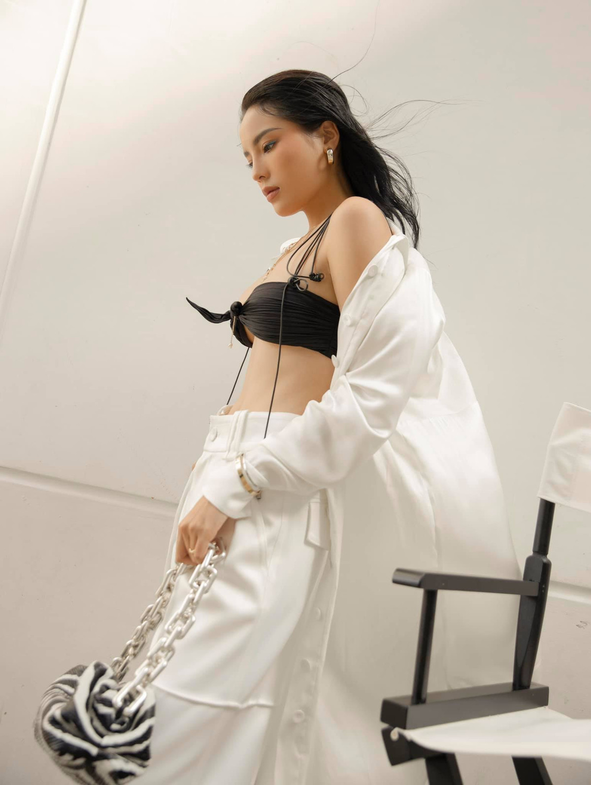 Kỳ Duyên không ít lần khiến dân tình "đỏ mặt" vì màn khoe thân nóng bỏng.