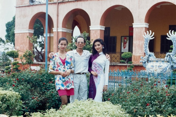 "Thanh Mai, Giáng My và bác ca sĩ Quốc Hưng", Giáng My chú thích ảnh.