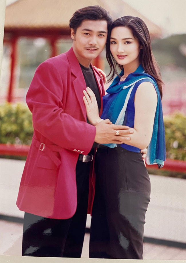 Cô với Lý Hùng là một cặp đẹp đôi trong thời kỳ phim mỳ ăn liền.