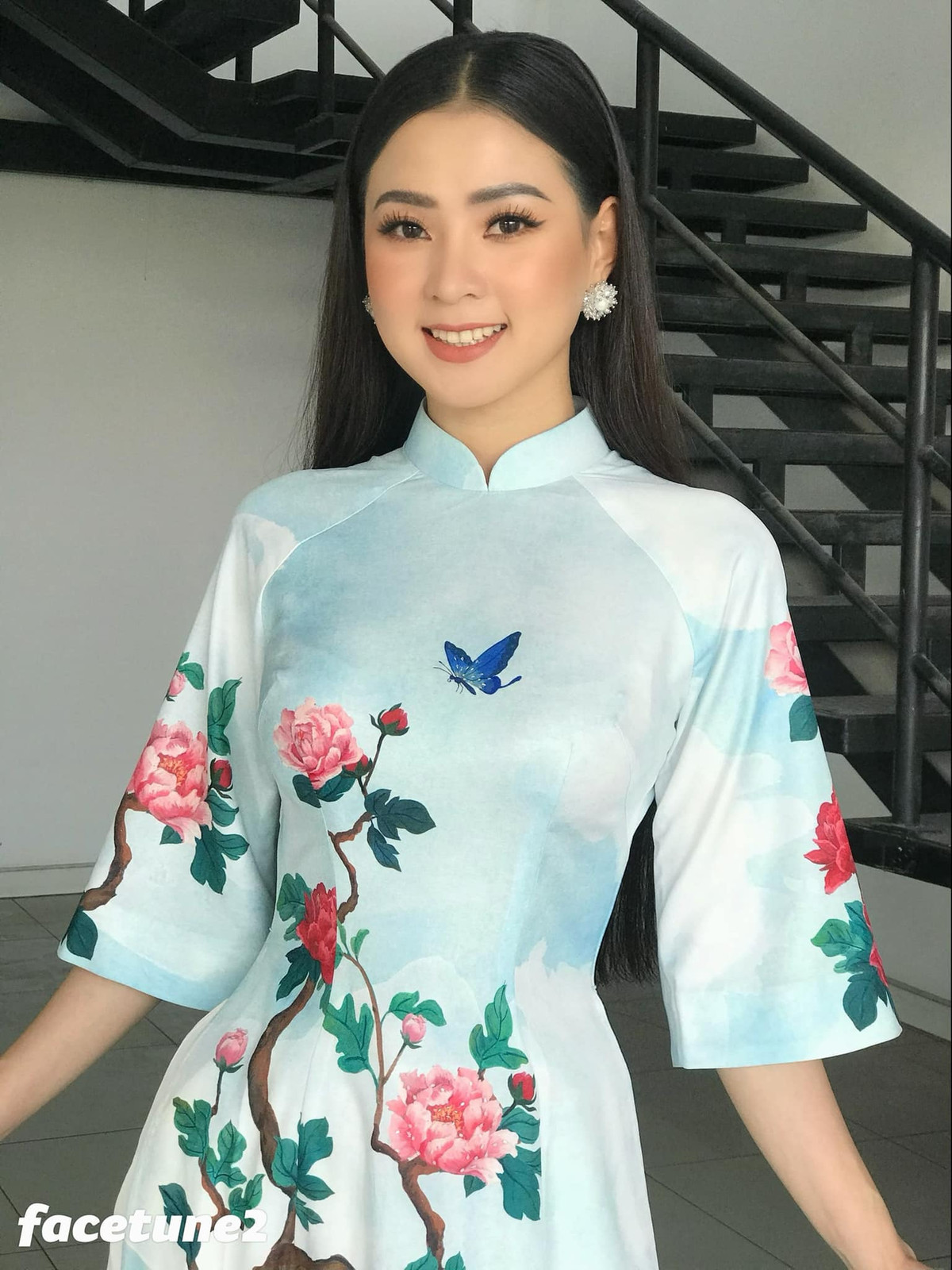 Trong những lần chia sẻ với báo chí, Thiên Hương bày tỏ đang hạnh phúc trong mối quan hệ tình cảm với Minh Luân.