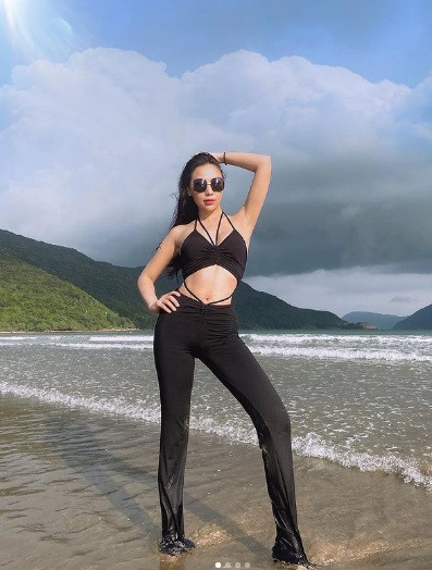 Bạn thân Ngọc Trinh sinh năm 1989, hơn cầu thủ Tiến Linh 8 tuổi.