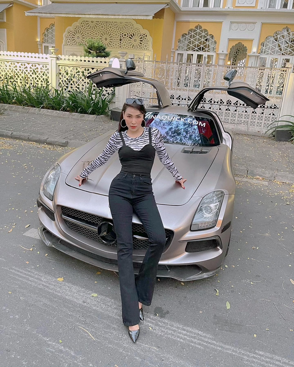 Nhiều năm qua, chân dài hạn chế tham gia showbiz để tập trung kinh doanh nhiều những vực như bất động sản, thời trang, mỹ phẩm...