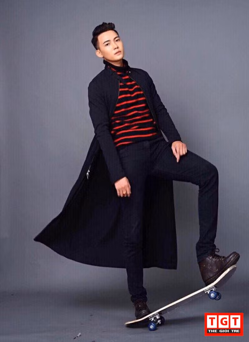 Tuy nhiên cũng có khá nhiều chuyện thú vị đối với một anh chàng có chiều cao như Chun. "Có lần khi ra phố do mải nghe nhạc và dùng điện thoại nên mình đã vô tình chạm chán với một tấm biển hiệu của một quán cà phê khiến cho mình giật mình ngã ra sau, mọi người xung quanh đều phá lên cười và cả mình cũng bật lên cười mặc dù hơi đau" chàng hot boy Thanh Hóa kể lại.