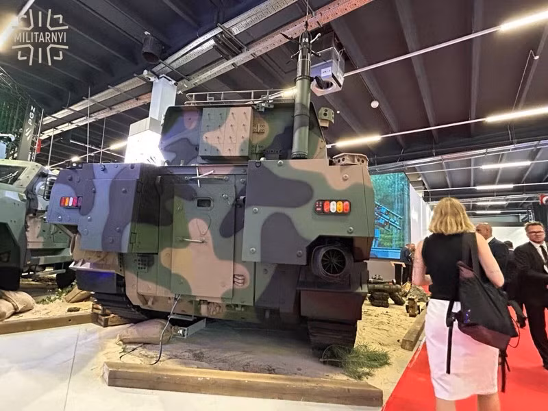 Hệ thống súng cối tự hành RAK M120 được thiết kế để bắn cả gián tiếp và trực tiếp khi cần thiết nhằm tiêu diệt các mục tiêu như công sự, thiết bị và binh lính của đối phương.