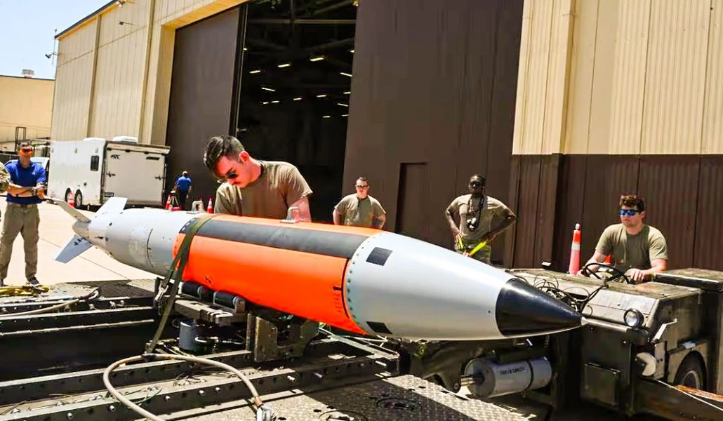 Chiến đấu cơ Tornado Đức huấn luyện với bom hạt nhân B61-12 - Hình 17 Chien dau co Tornado Duc huan luyen voi bom hat nhan B61-12-Hinh-17