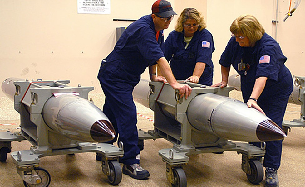 Chiến đấu cơ Tornado Đức huấn luyện với bom hạt nhân B61-12 - Hình 14 Chien dau co Tornado Duc huan luyen voi bom hat nhan B61-12-Hinh-14