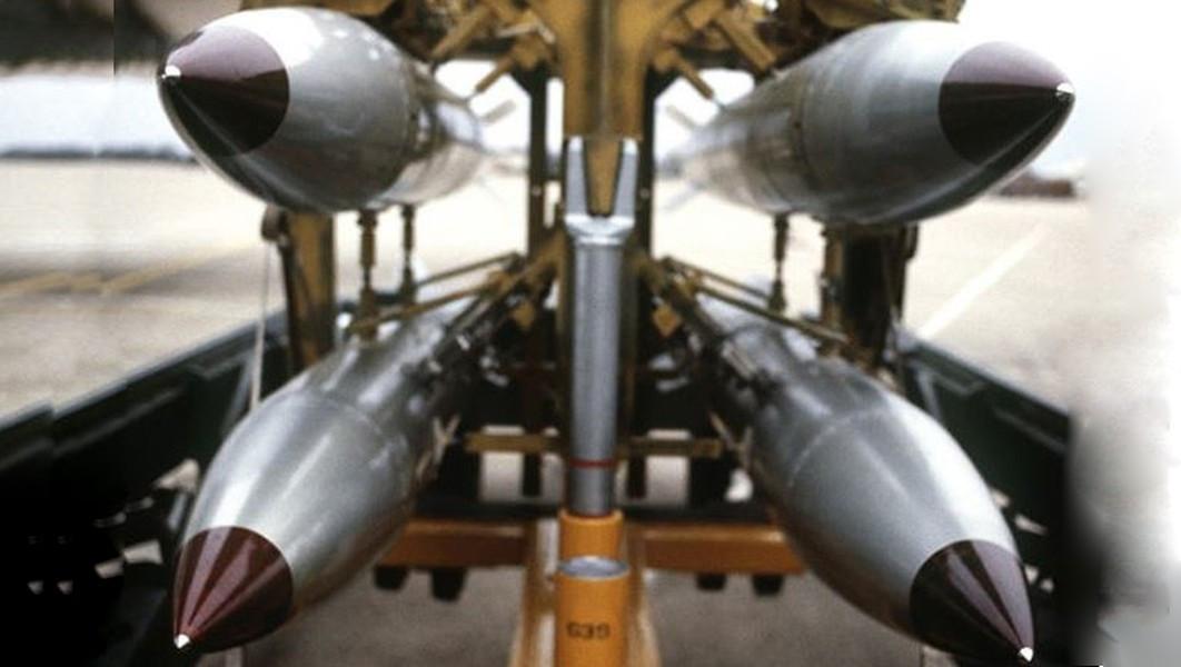 Chiến đấu cơ Tornado Đức huấn luyện với bom hạt nhân B61-12 - Hình 12 Chien dau co Tornado Duc huan luyen voi bom hat nhan B61-12-Hinh-12