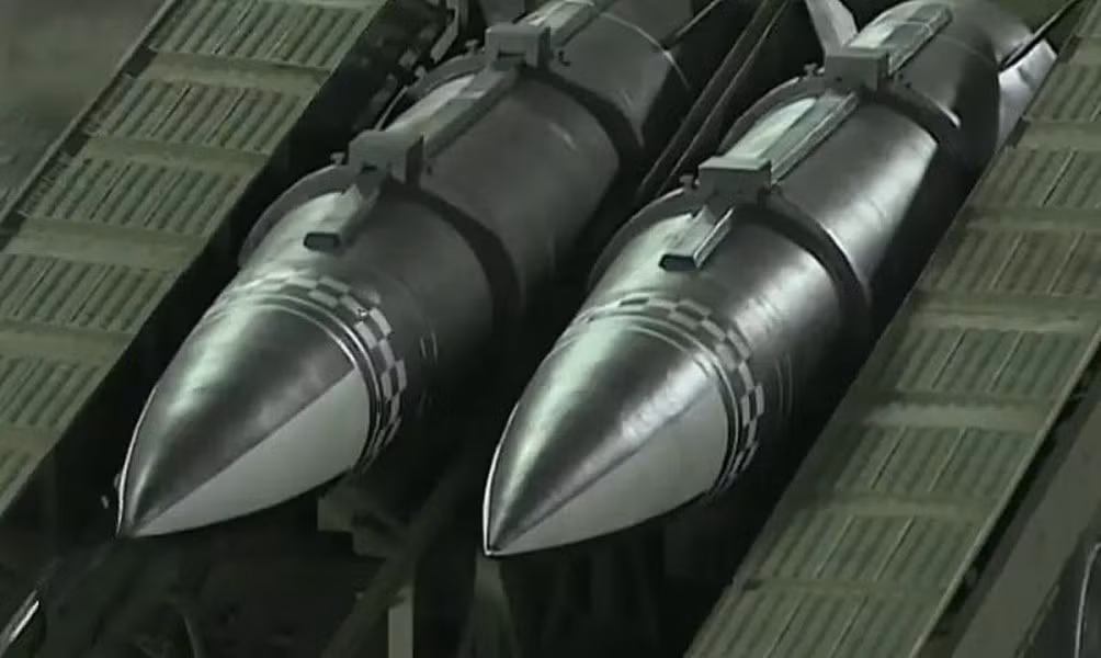 Trong thời gian gần đây xuất hiện nhiều tin đồn về việc tên lửa KN-23 do Triều Tiên sản xuất đã có trong thành phần tác chiến của Quân đội Nga, khi những mảnh vỡ đặc trưng của vũ khí này được tìm thấy trên lãnh thổ Ukraine.