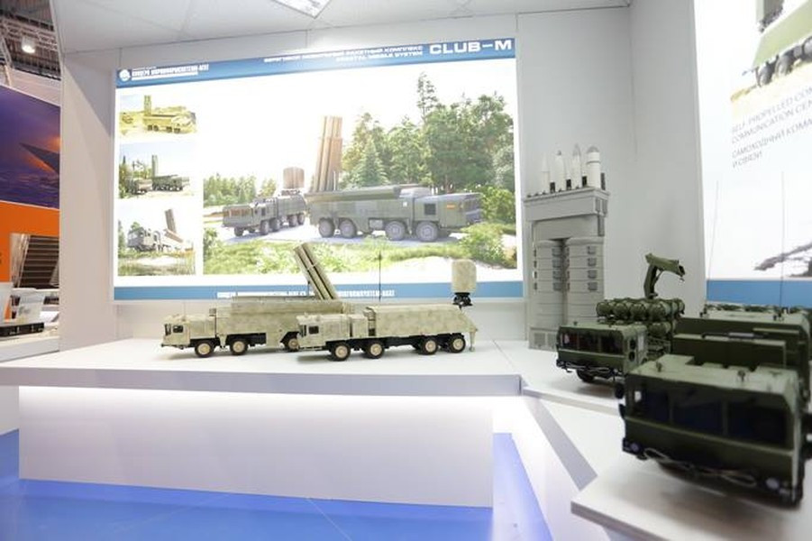 Theo đánh giá từ chính Hải quân Nga thì "Tên lửa Kalibr vẫn là vũ khí nguy hiểm với đầu đạn nặng 450 kg và xác suất trúng đích cao". Trước thực tế trên, Moskva cho rằng cần phải chế tạo một bệ phóng thống nhất cho cả Kalibr và Onyx".