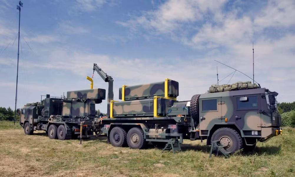 Tên lửa hành trình chống hạm NSM hiện được xem là sản phẩm tiên tiến hàng đầu trong phân khúc, nó không chú trọng đến tốc độ mà đề cao khả năng tàng hình cùng độ chính xác để vượt qua hệ thống phòng thủ của đối phương. Tên lửa NSM có khả năng bắn trúng mục tiêu cách xa 200 km, ngoài ra biến thể tấn công mặt đất cũng đã được phát triển hoàn thiện, biến tổ hợp vũ khí này thành phương tiện răn đe rất đáng gờm.