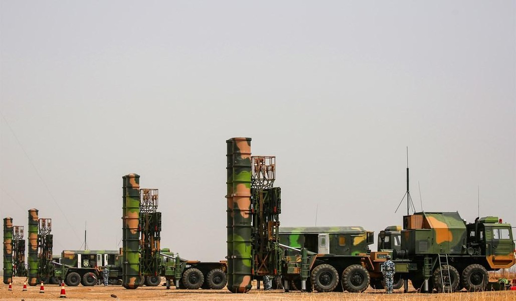 Cựu giảng viên PLA Song Zhongping nói cuộc diễn tập cho thấy các đơn vị phòng không của PLA có thể vận hành các hệ thống vũ khí phức tạp như HQ-9B bất cứ lúc nào ở địa hình xa lạ.