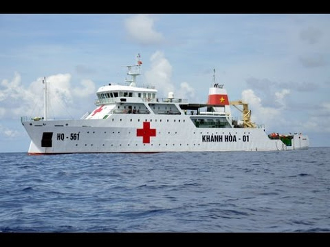 Về thông số kỹ thuật, tàu bệnh viện 561 của Hải quân Việt Nam có chiều dài 70,62 mét, rộng 13,22 mét và trọng tải 2.068 tấn. Nguồn ảnh: Tube.